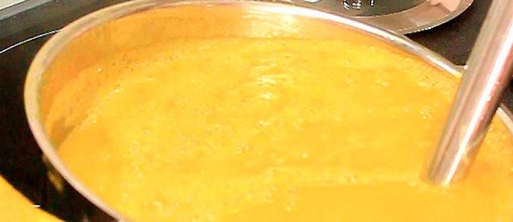 Crema de Calabaza con Gambas, Jengibre y Cúrcuma